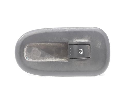 Mando elevalunas delantera derecho RENAULT MASTER III Van (FV) 2.3 dCi 130 FWD (FV0M, FV0Y, FV0J, FV02, FV03) (130 hp) 26226001