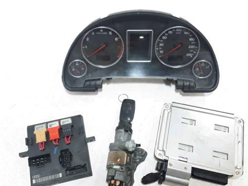 Used Engine control unit (ECU) AUDI A4 B6 (8E2) 3.0 (220 hp) 25195139