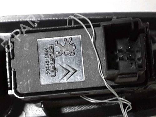 Used Right rear window switch PEUGEOT 3008 I MPV (0U_) 1.6 HDi (114 hp) 25190618