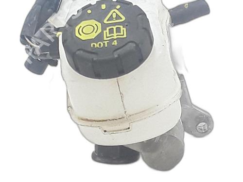 Used Brake master cylinder DACIA DUSTER (HM_) 1.5 dCi 115 4x4 (HMAD) (116 hp) 31795717