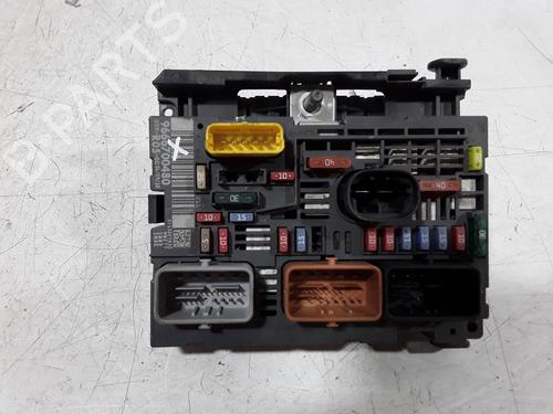 Used Fuse box Fuse box 37674345 37674345