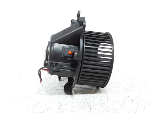 Used Heater blower motor PEUGEOT 5008 (0U_, 0E_) 1.6 BlueHDi 120 (120 hp) 31347007