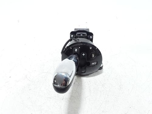 Used Gear lever FIAT 500 (312_) 1.2 (312AXA1A) (69 hp) 25183920