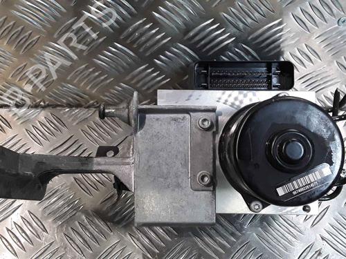 Used ABS pump MERCEDES-BENZ CLK (C209) CLK 220 CDI (209.308) (150 hp) 25164965