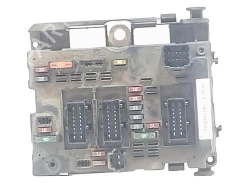 Used Fuse box Fuse box 38312841 38312841