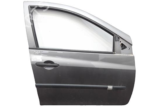 Used Right front door Right front door 39642041 39642041