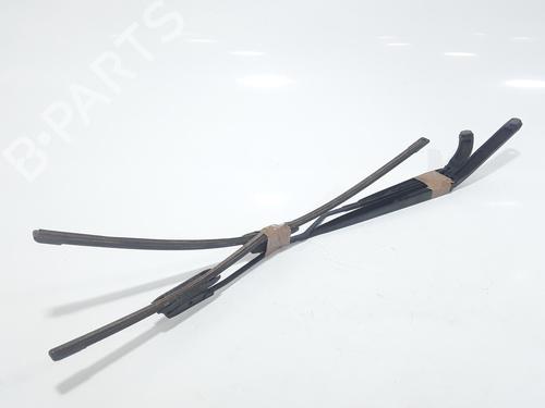 Front windshield wiper arm RENAULT CLIO IV (BH_) 1.5 dCi 75 | BP25767106C143 