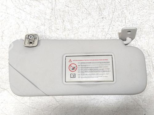 Used Right sun visor Right sun visor 37082760 37082760