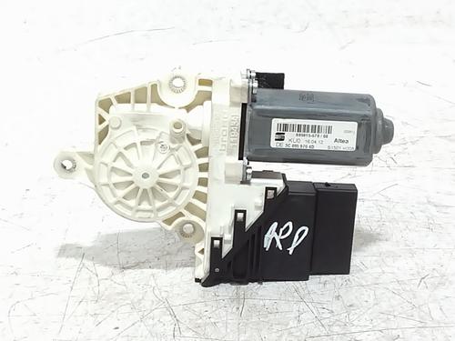 Used Right rear window motor Right rear window motor SEAT ALTEA (5P1) 1.6 TDI (105 hp) 39731697 39731697