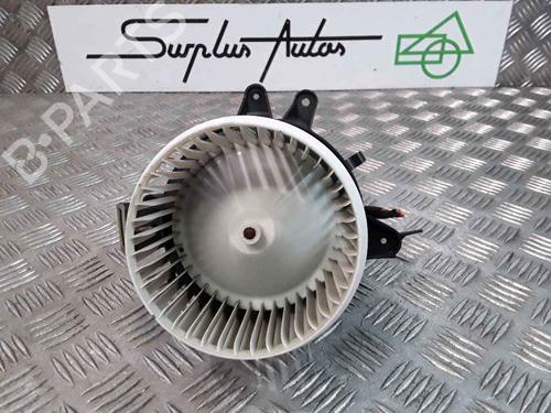 Used Heater blower motor FIAT 500X (334_) 1.6 D Multijet (334AXA1B, 334AXA11) (120 hp) 25184988