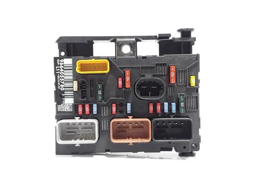 Used Fuse box Fuse box PEUGEOT 207 (WA_, WC_) 1.6 HDi (109 hp) 33892235 33892235