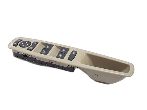 Used Switch RENAULT SCÉNIC III (JZ0/1_) 1.9 dCi (JZ0J, JZ1J, JZ1K, JZ1S) (131 hp) 29600209