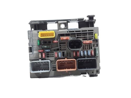 Used Fuse box Fuse box PEUGEOT 308 I (4A_, 4C_) 1.6 HDi (90 hp) 33750123 33750123
