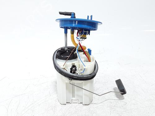 Used Fuel pump VW POLO VI (AW1, BZ1, AE1) 1.0 (65 hp) 28363954