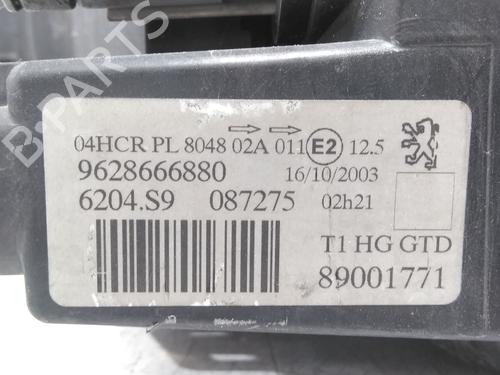 Left headlight PEUGEOT 206 Hatchback (2A/C) 2.0 HDI 90 | BP28029758C28 