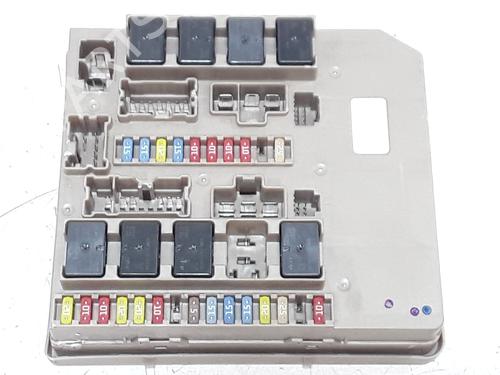 Fuse box RENAULT CLIO III (BR0/1, CR0/1) 1.2 16V (BR0P, CR0P) | BP29621067E1 
