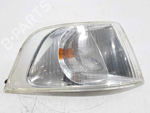 Used Right front indicator CITROËN XSARA (N1) 2.0 HDi 90 (90 hp) 25182474