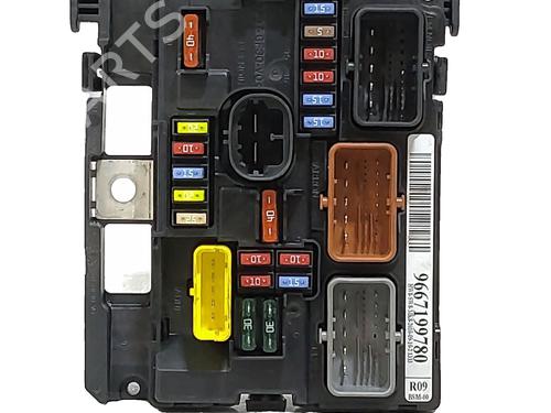 Fuse box CITROËN C3 Picasso (SH_) 1.6 HDI 90 | BP37082761E1 - Image 3