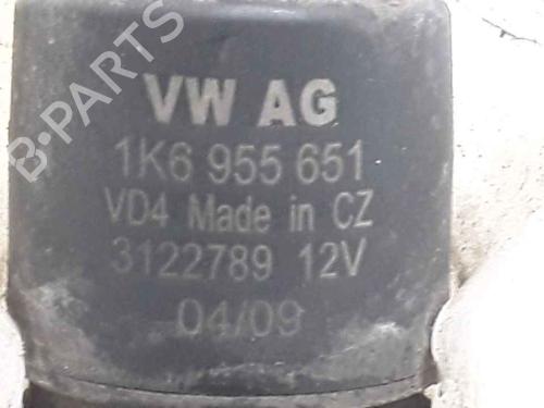 Windscreen washer tank VW TIGUAN (5N_) 2.0 TDI 4motion | BP25201748C113