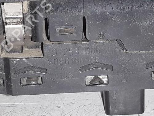 Switch RENAULT MEGANE III Hatchback (BZ0/1_, B3_) 1.5 dCi (BZ09, BZ0D, BZ1W, BZ29, BZ14) | BP37273370I30 - Image 2