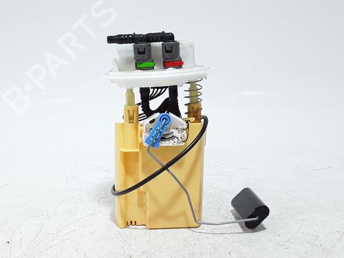 Used Fuel pump DACIA DUSTER (HM_) 1.5 dCi 115 4x4 (HMAD) (116 hp) 30806154