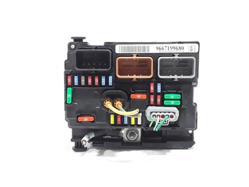 Used Fuse box Fuse box CITROËN C3 II (SC_) 1.2 VTi 82 (82 hp) 33892308 33892308