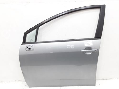 Used Left front door TOYOTA COROLLA Verso (ZER_, ZZE12_, R1_) 2.2 D-4D (AUR10_, AUR10R) (136 hp) 25188842