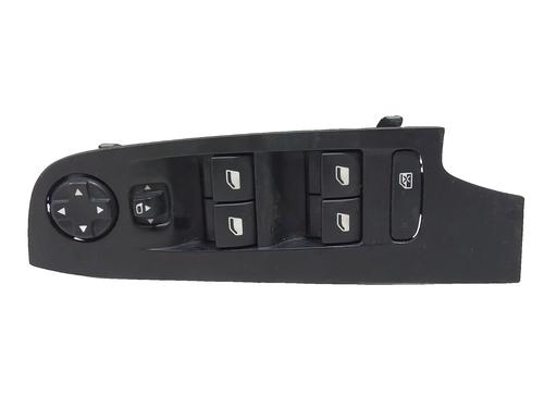 switch-citroen-c4-picasso-ii-2013-32456231 main image