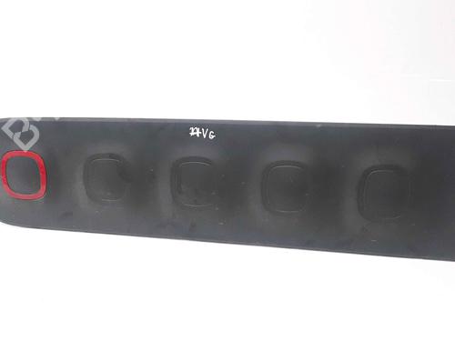 Used Door moulding trim CITROËN C3 III (SX) 1.2 VTi 68 (68 hp) 25185652