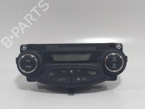 AC-Styringsenhed/Manøvreenhed AC-Styringsenhed/Manøvreenhed TOYOTA YARIS (_P13_) 1.5 Hybrid (NHP130_, NHP130) (101 hp) 33892247 33892247