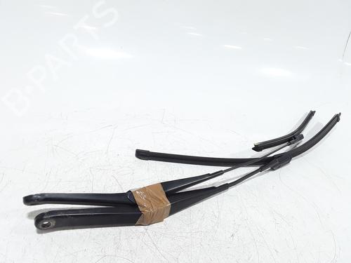 Front windshield wiper arm FORD FIESTA VI (CB1, CCN) 1.4 TDCi | BP25775828C143 