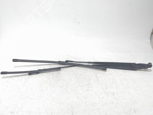front-windshield-wiper-arm-chevrolet-trax-2012-32037178 main image