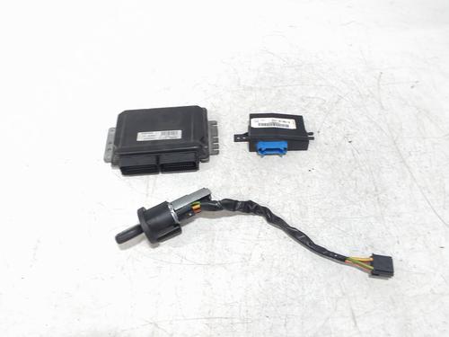 Używane Moduł elektroniczny RENAULT TWINGO I (C06_) 1.2 (C066, C068) (58 hp) 31984102
