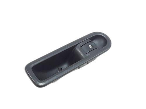 Used Right rear window switch RENAULT CLIO III (BR0/1, CR0/1) 1.5 dCi (BR17, CR17) (86 hp) 28685115