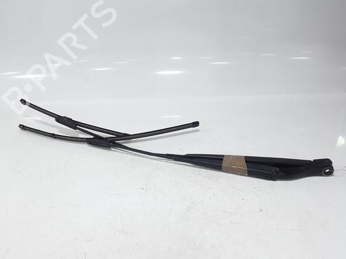 Used Front windshield wiper arm RENAULT CLIO III (BR0/1, CR0/1) 1.2 16V (BR02, BR0J, BR11, CR02, CR0J, CR11) (75 hp) 25202731
