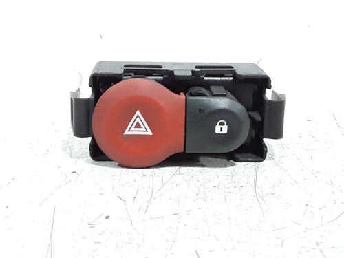 Bouton de warning Bouton de warning RENAULT CLIO III (BR0/1, CR0/1) 1.5 dCi (BR17, CR17) (86 hp) 33247264 33247264
