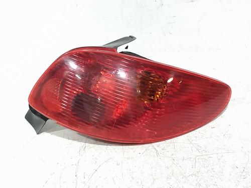 Højre baglygte Højre baglygte PEUGEOT 206+ (2L_, 2M_) 1.4 HDi eco 70 (68 hp) 39697971 39697971