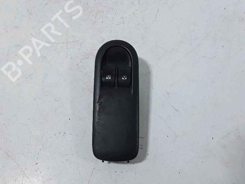 Used Switch RENAULT MEGANE II (BM0/1_, CM0/1_) 1.5 dCi (BM1F, CM1F) (86 hp) 25186338