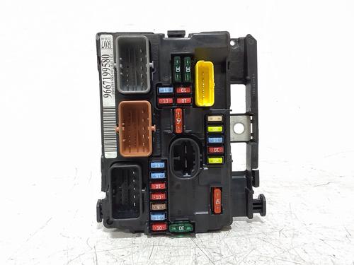 Used Fuse box Fuse box 39452444 39452444