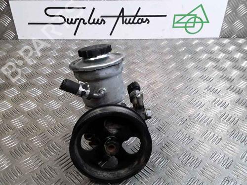 Used Steering pump TOYOTA AVENSIS (_T25_) 2.0 D-4D (ADT250_, ADT250R) (126 hp) 25175328