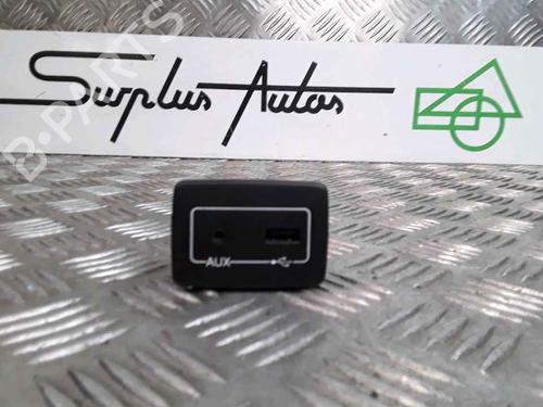 Used Radio FIAT 500L (351_, 352_) 1.6 D Multijet (199LYE1B) (120 hp) 25189965