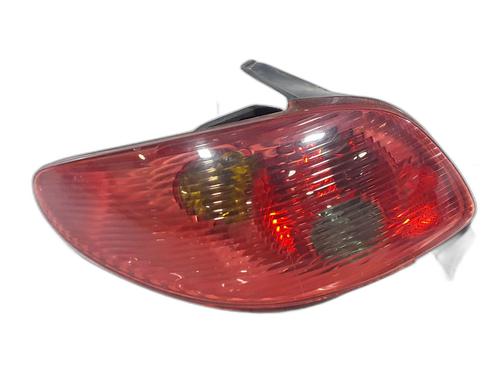 Used Left taillight PEUGEOT 206+ (2L_, 2M_) 1.4 i (2LKFWA, 2MKFWA) (75 hp) 31076335