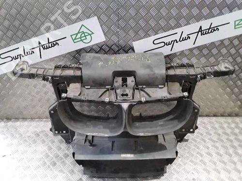 Frontplate/Frontkurv BMW 1 (E87) 116 d (116 hp) 25167516