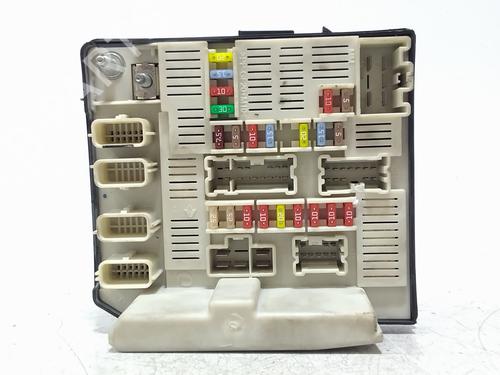 fuse-box-renault-megane-ii-coupe-cabriolet-em01_-2003-2004-2005-2006-2007-2008-2009-2010-32260436 main image