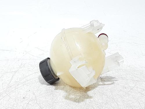 Ekspansjonstank Ekspansjonstank PEUGEOT 308 II (LB_, LP_, LW_, LH_, L3_) 1.2 THP 130 (131 hp) 33631686 33631686
