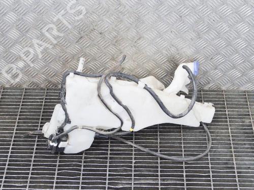 Used Windscreen washer tank VOLVO C30 (533) D2 (115 hp) 6763472
