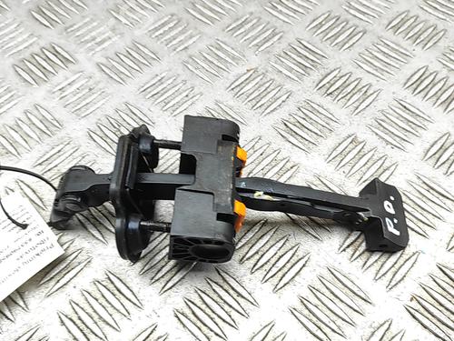 Used Hinge/Door check strap Hinge/Door check strap MERCEDES-BENZ SPRINTER 3-t Van (B910) 214 CDI (910.621, 910.623) (143 hp) 33387410 33387410