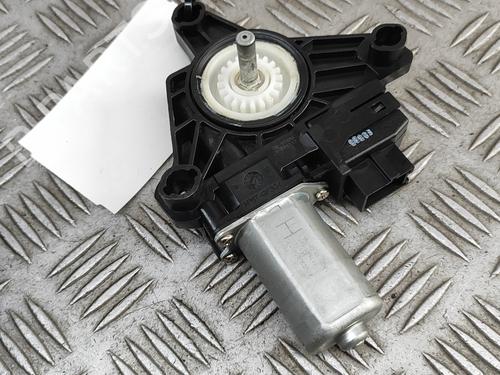 Right rear window motor MERCEDES-BENZ C-CLASS T-Model (S205) C 300 BlueTEC Hybrid / h (205.212) | BP28194889E22 