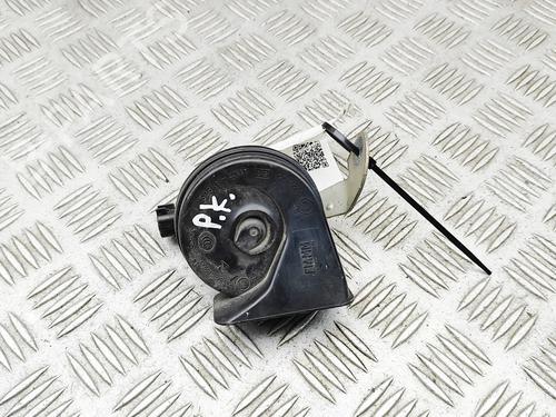 horn-volvo-v40-hatchback-525-2012-2013-2014-2015-2016-2017-2018-2019-34136566 main image