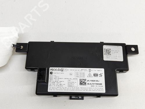Used Electronic module TESLA MODEL 3 (5YJ3) EV AWD (441 hp) 28550585